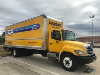 2017 HINO TRUCK 268