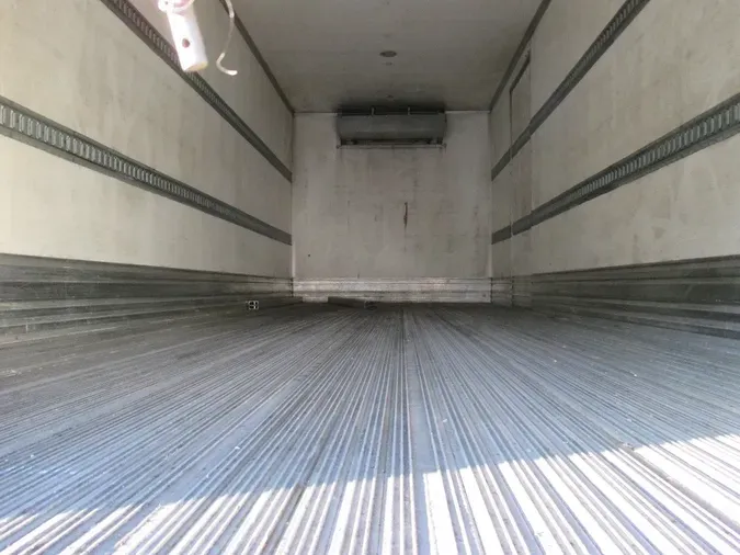 2015 FREIGHTLINER M2