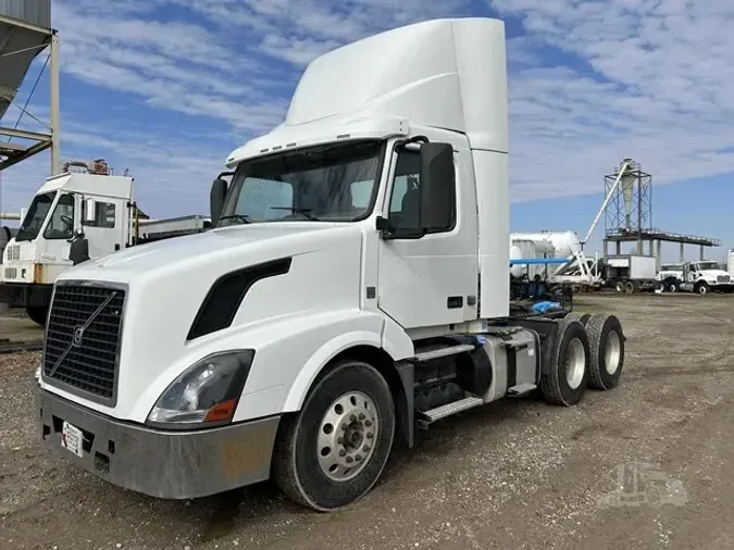 2013 VOLVO VNL64T30096e2676e02f7819536acb96ce3f423cf