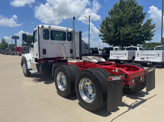 2022 Peterbilt 567