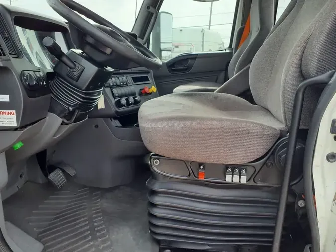 2019 NAVISTAR INTERNATIONAL LT625 DAYCAB T/A