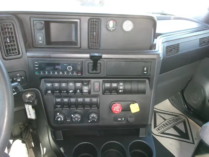 2023 International HX62096ebd52541dcb51e9958eaf03824ace3