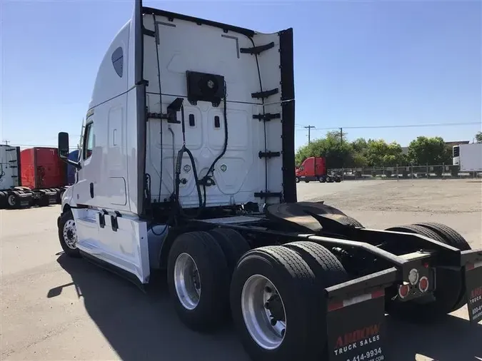 2021 FREIGHTLINER CA126