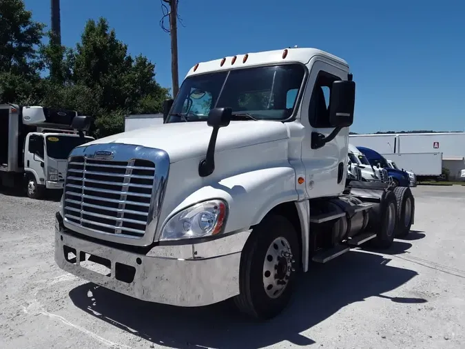 2018 FREIGHTLINER/MERCEDES CASCADIA 12596ec18f8a870d19981b3b9e6850457ec