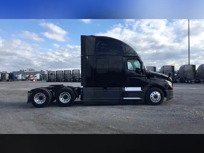2021 Freightliner Cascadia 12696f546beeeaa1c9adf5cb2bbac968371
