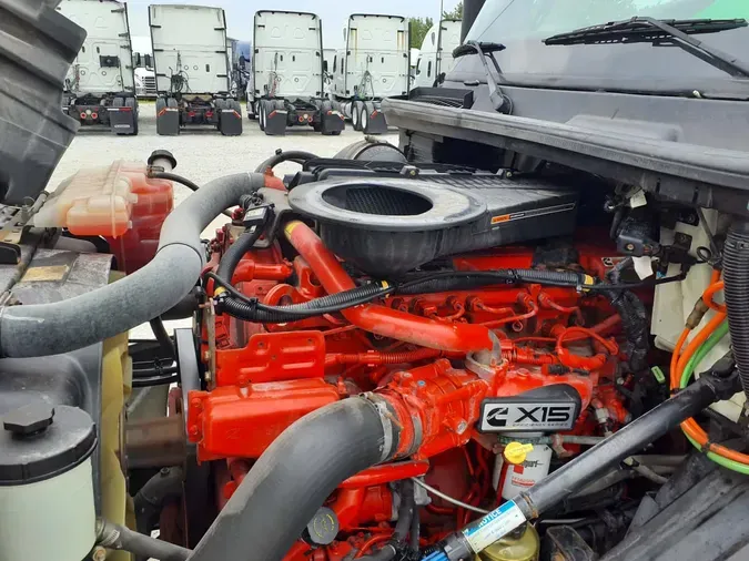 2019 NAVISTAR INTERNATIONAL LT625 SLPR CAB