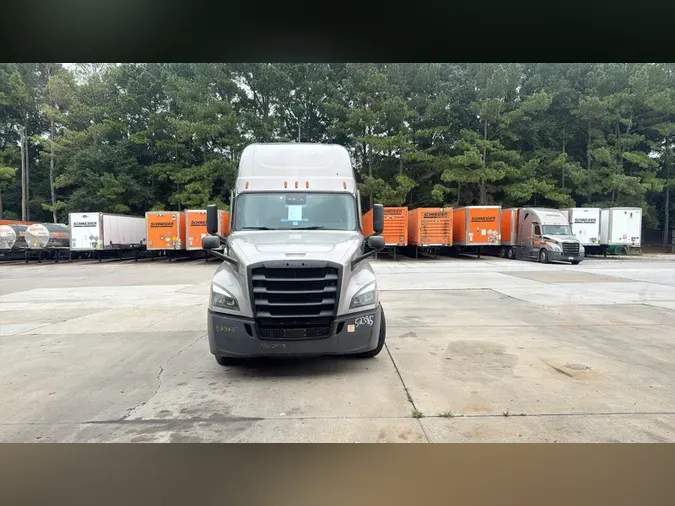 2022 Freightliner Cascadia 126