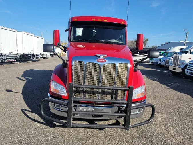 2022 Peterbilt 579