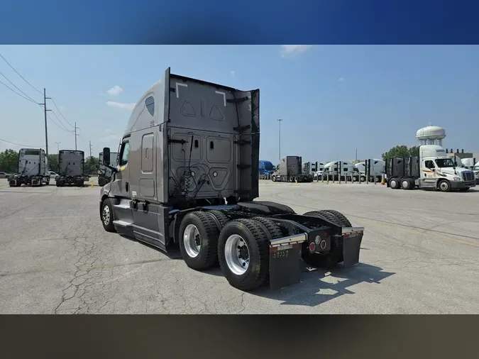 2023 Freightliner Cascadia