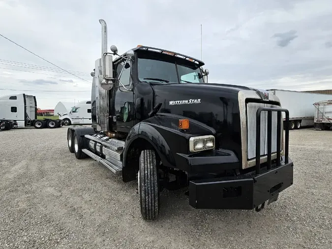 2011 WESTERN STAR 4900