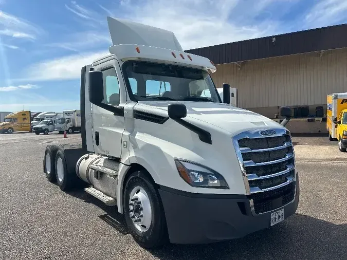 2018 Freightliner T12664ST96ff197c2e40e123d7c197bef1afd3bb