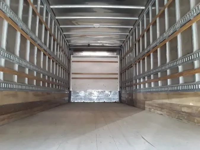 2018 FREIGHTLINER M2 106