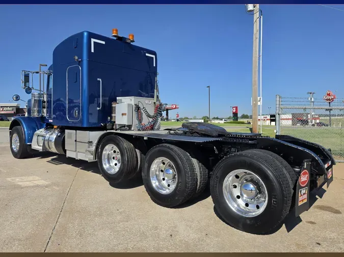 2022 Peterbilt 389970358434d252a285719454a7a5393d7