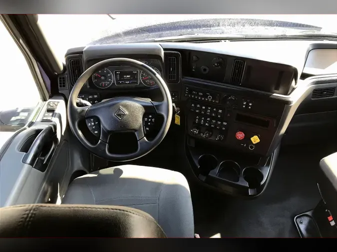 2022 INT LT625 6x4