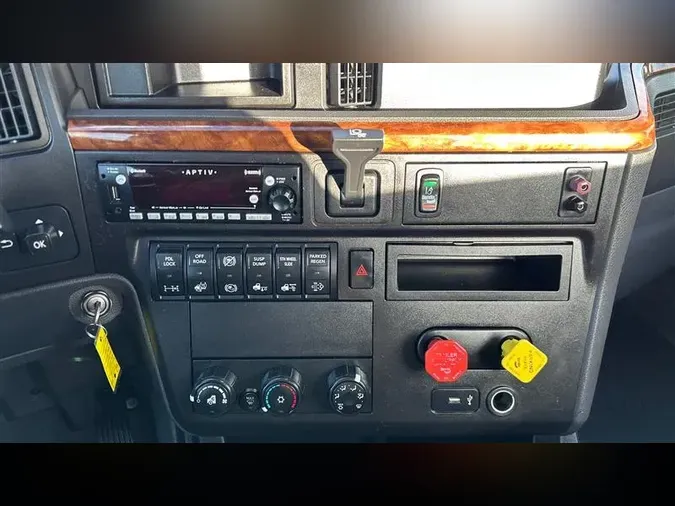 2020 INTERNATIONAL RH613