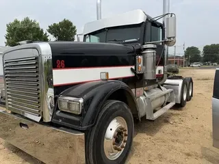 2000 FREIGHTLINER FLD132 CLASSIC XL