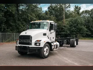 2025 MACK MD64