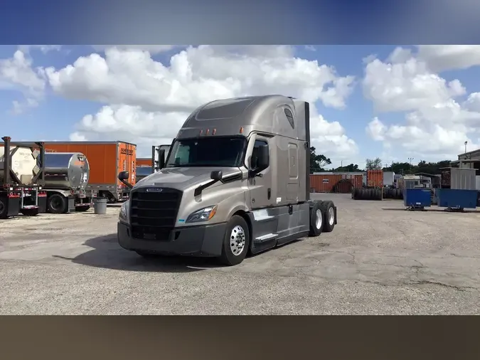 2021 Freightliner Cascadia