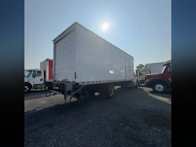 2019 FREIGHTLINER M2 106