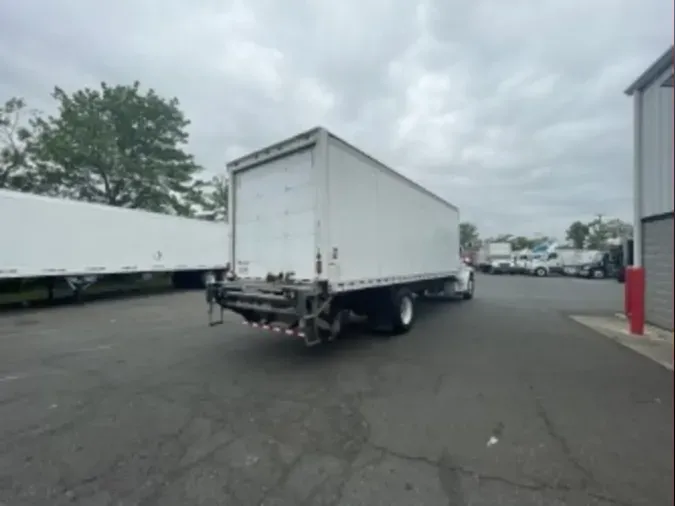 2018 FREIGHTLINER M2 106
