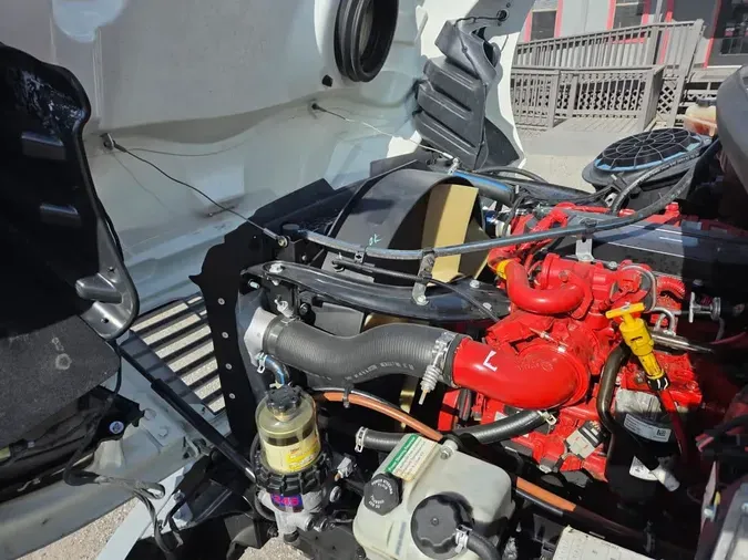 2019 FREIGHTLINER/MERCEDES M2 106