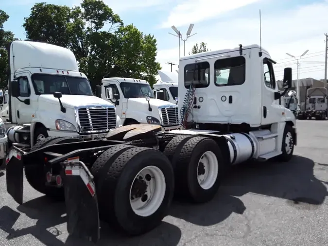 2020 FREIGHTLINER CASCADIA 125