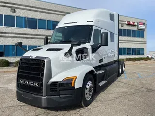 2026 MACK Pioneer 76" High Roof