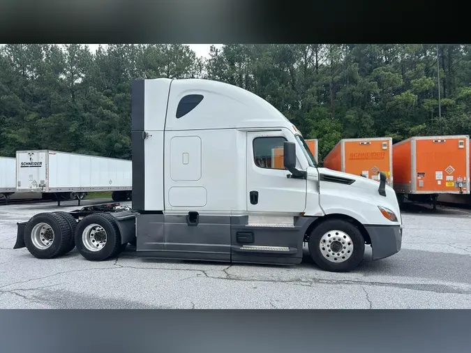 2022 Freightliner Cascadia