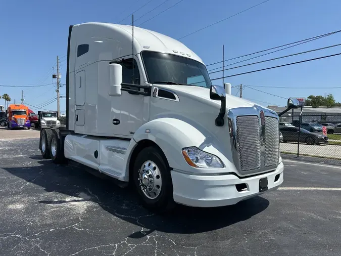 2022 Kenworth T680