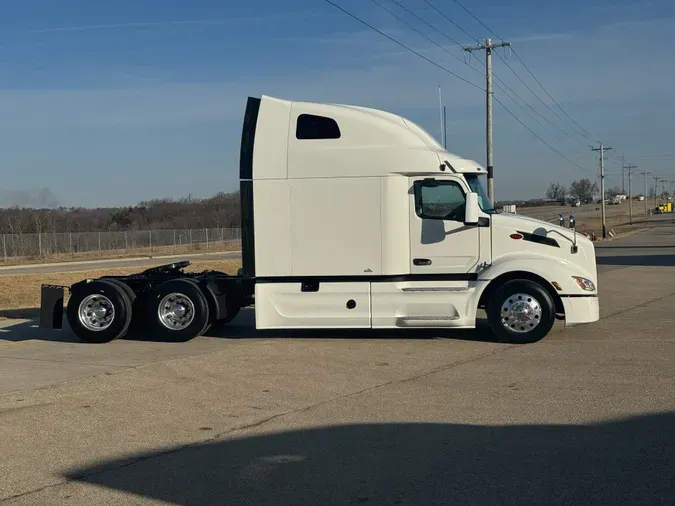 2022 PETERBILT 579