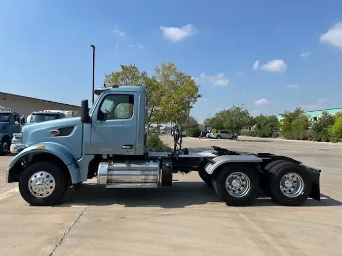 2022 Peterbilt 567