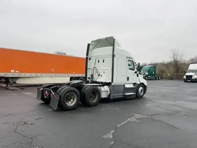 2020 Freightliner Cascadia