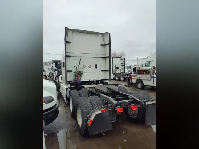 2019 NAVISTAR INTERNATIONAL LT625 SLPR CAB