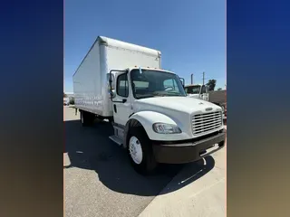 2017 FREIGHTLINER M2 106