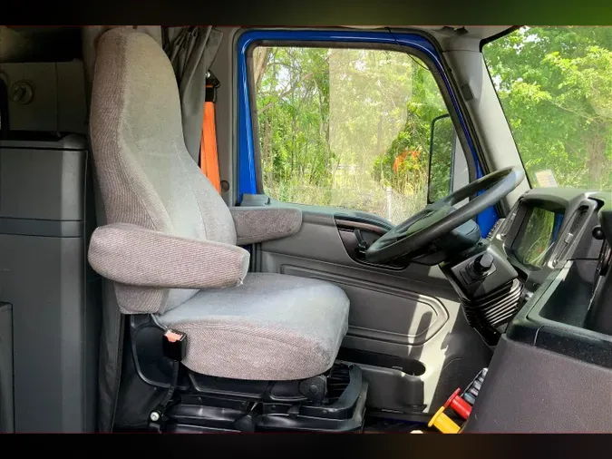 2022 INT LT625 6x4