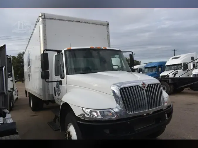 2018 INTERNATIONAL DURASTAR 4300