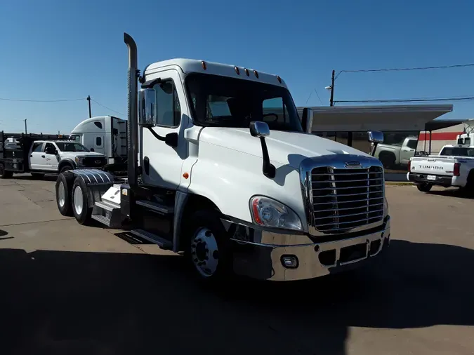 2017 FREIGHTLINER/MERCEDES CASCADIA 125