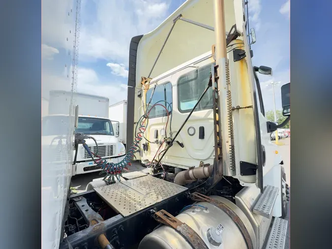 2018 FREIGHTLINER/MERCEDES CASCADIA 125