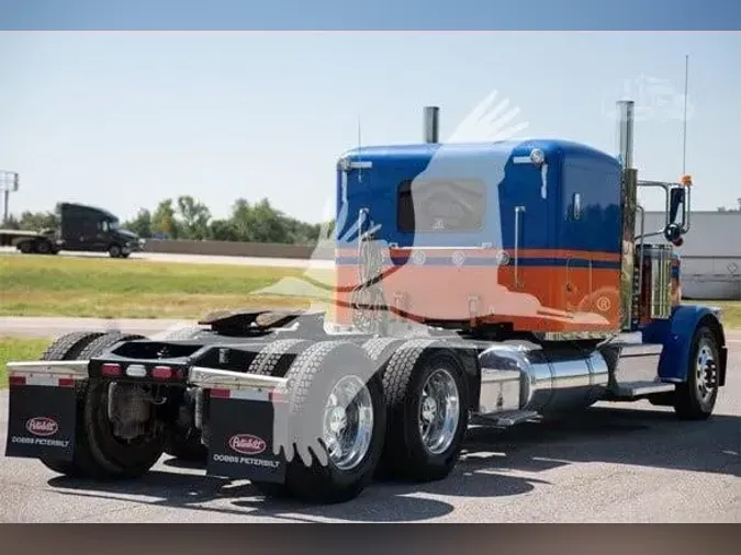 2021 PETERBILT 389