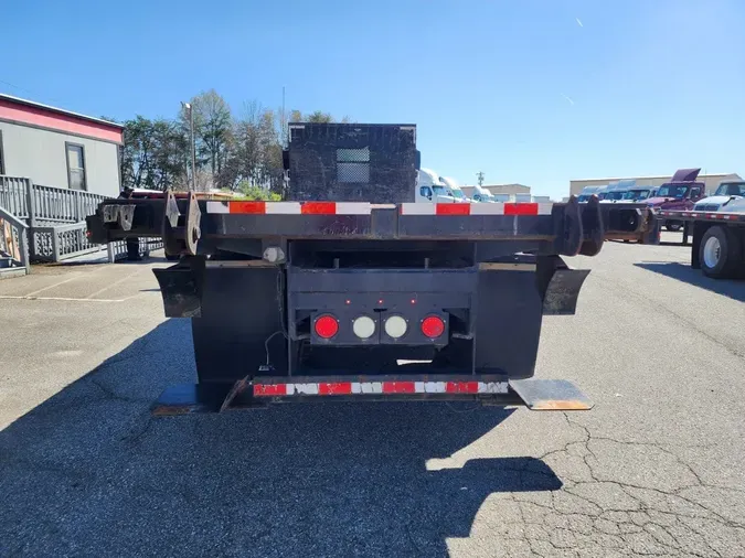 2017 FREIGHTLINER/MERCEDES M2 106