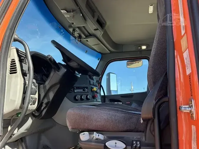 2020 PETERBILT 579