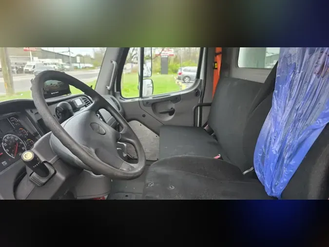 2019 FREIGHTLINER/MERCEDES M2 106