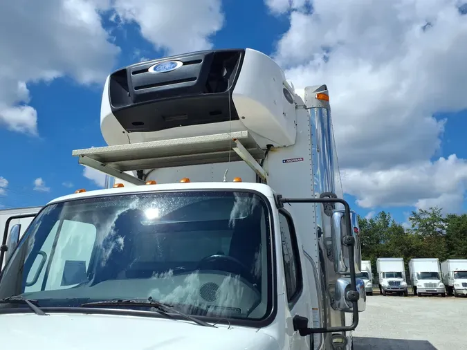 2016 FREIGHTLINER/MERCEDES M2 106