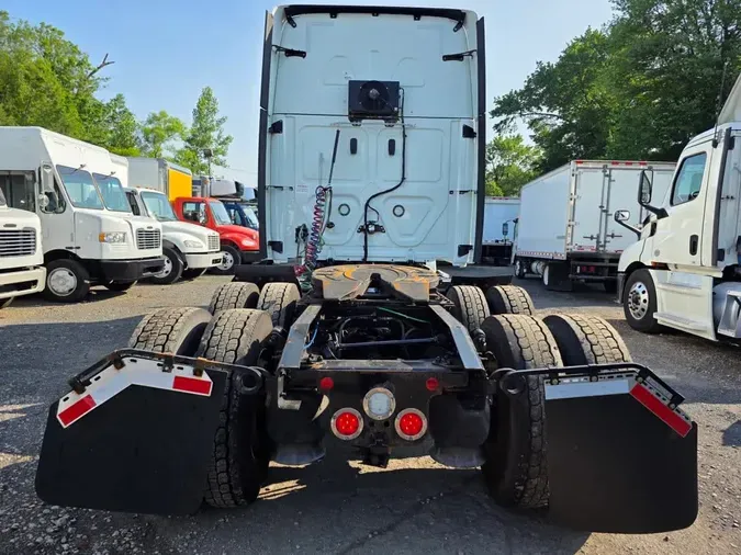 2019 FREIGHTLINER NEW CASCADIA PX12664