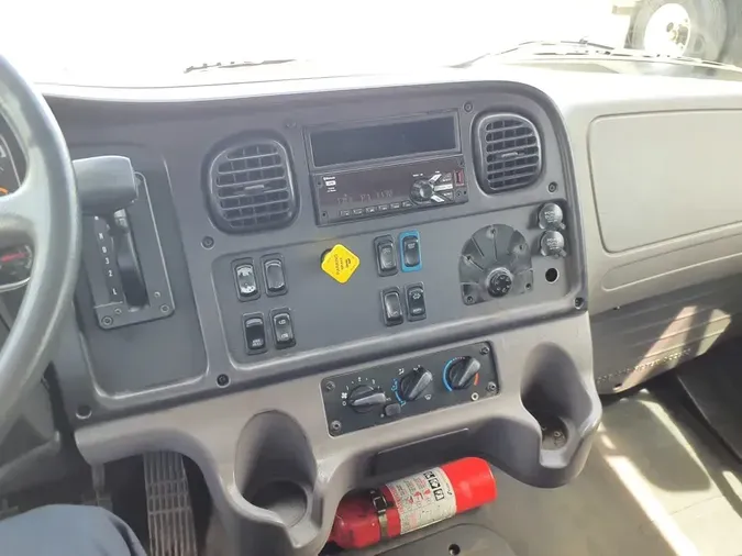 2019 FREIGHTLINER/MERCEDES M2 106
