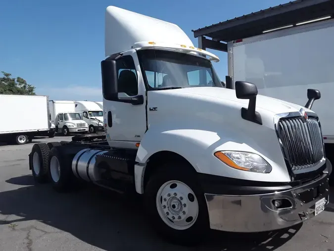 2018 NAVISTAR INTERNATIONAL LT625 DAYCAB T/A