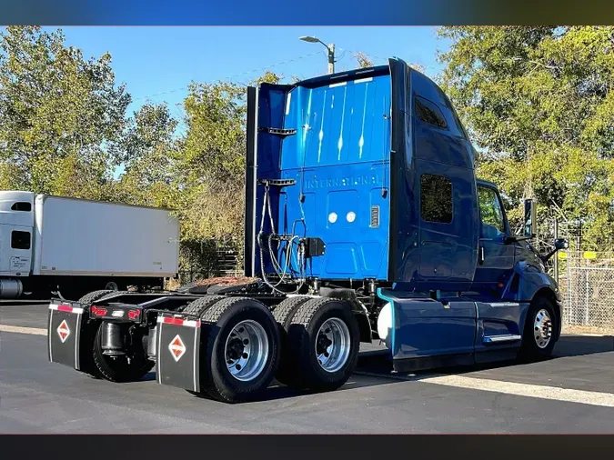 2022 INT LT625 6x4