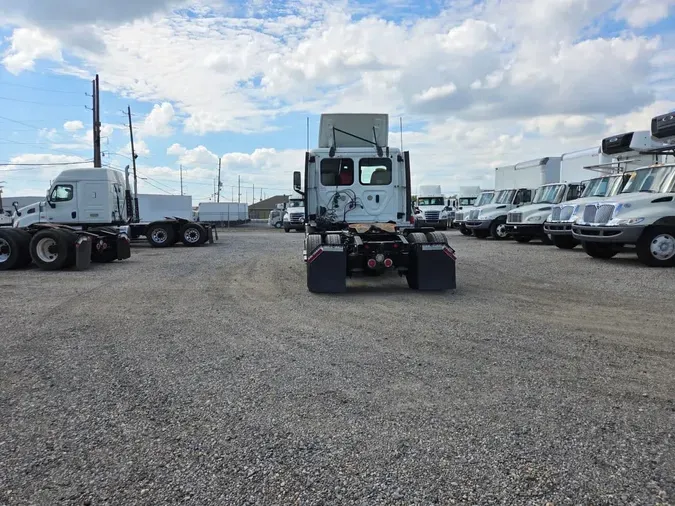 2020 FREIGHTLINER/MERCEDES NEW CASCADIA 116