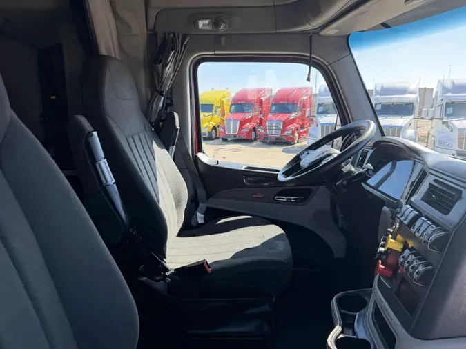 2022 Peterbilt 579