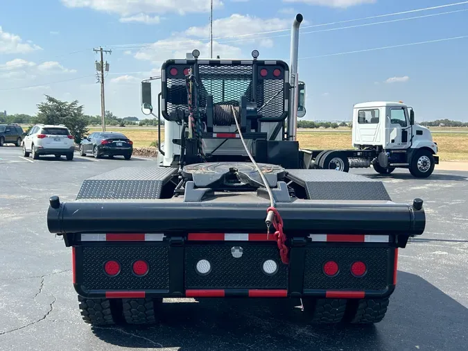 2025 MACK GR64FT